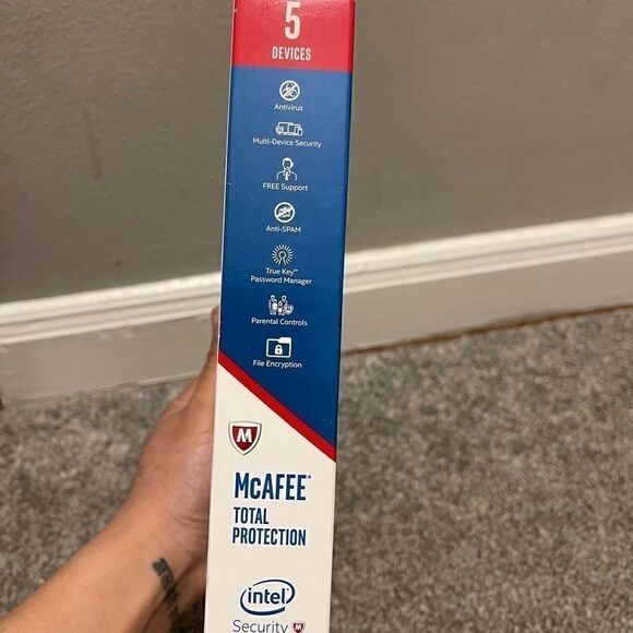 McAfee 2017 Total Protection 5Devices MTP17ETG5RAA - Picture 5 of 6